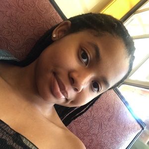 Meet your Posher, Mackenzie